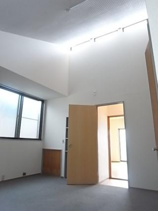 個室 - jiyugaoka 5min walk/big room with a small kitchin in a house} - ルームシェアルームメイト