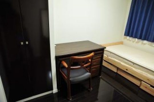 個室 - room available in shinagawa tower apartment} - ルームシェアルームメイト