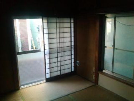 個室 - 江戸川区　２万円～　一軒家のシェアです♪} - ルームシェアルームメイト