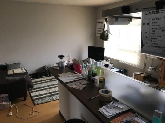 リビング - Furnished room with electric appliances ¥35,000/per month} - ルームシェアルームメイト