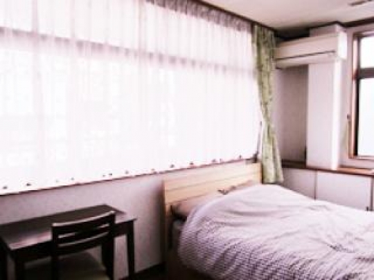 個室 - 即入居可！浅草、スカイツリーも至近距離の個室59000円～!　} - ルームシェアルームメイト