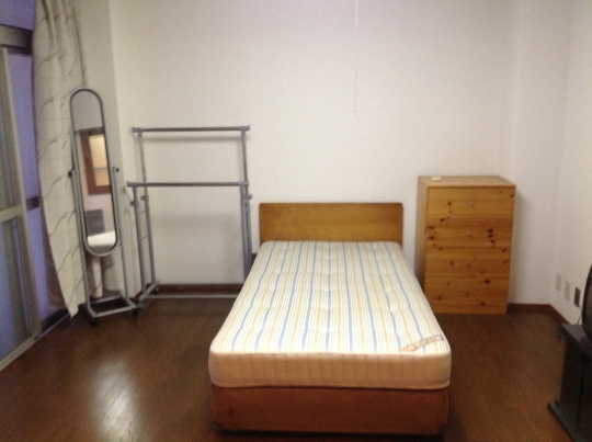 個室 - MIYAKO HOUSE 京都北野『32000円』share house in Kyoto} - ルームシェアルームメイト