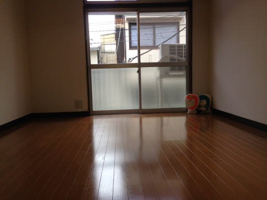 個室 - 【NEW】便利で人気の下北沢！渋谷から3分、新宿まで9分！落ち着いたシェアライフを！} - ルームシェアルームメイト
