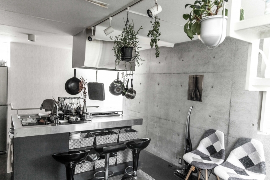 キッチン - 4Fコンクリート製デザイナーズタウンハウスの一室を貸し出す} - ルームシェアルームメイト