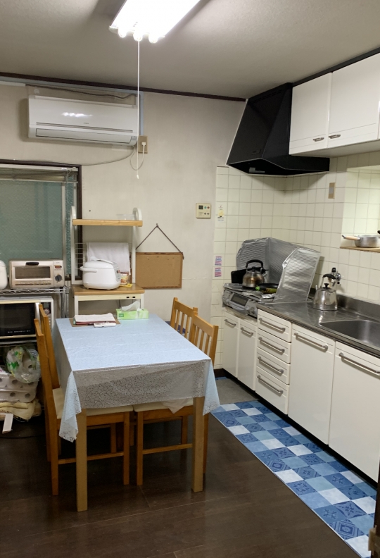 キッチン - 3.5畳洋室家賃29800円一人募集中、品川、横浜、羽田空港便利な立地です、} - ルームシェアルームメイト